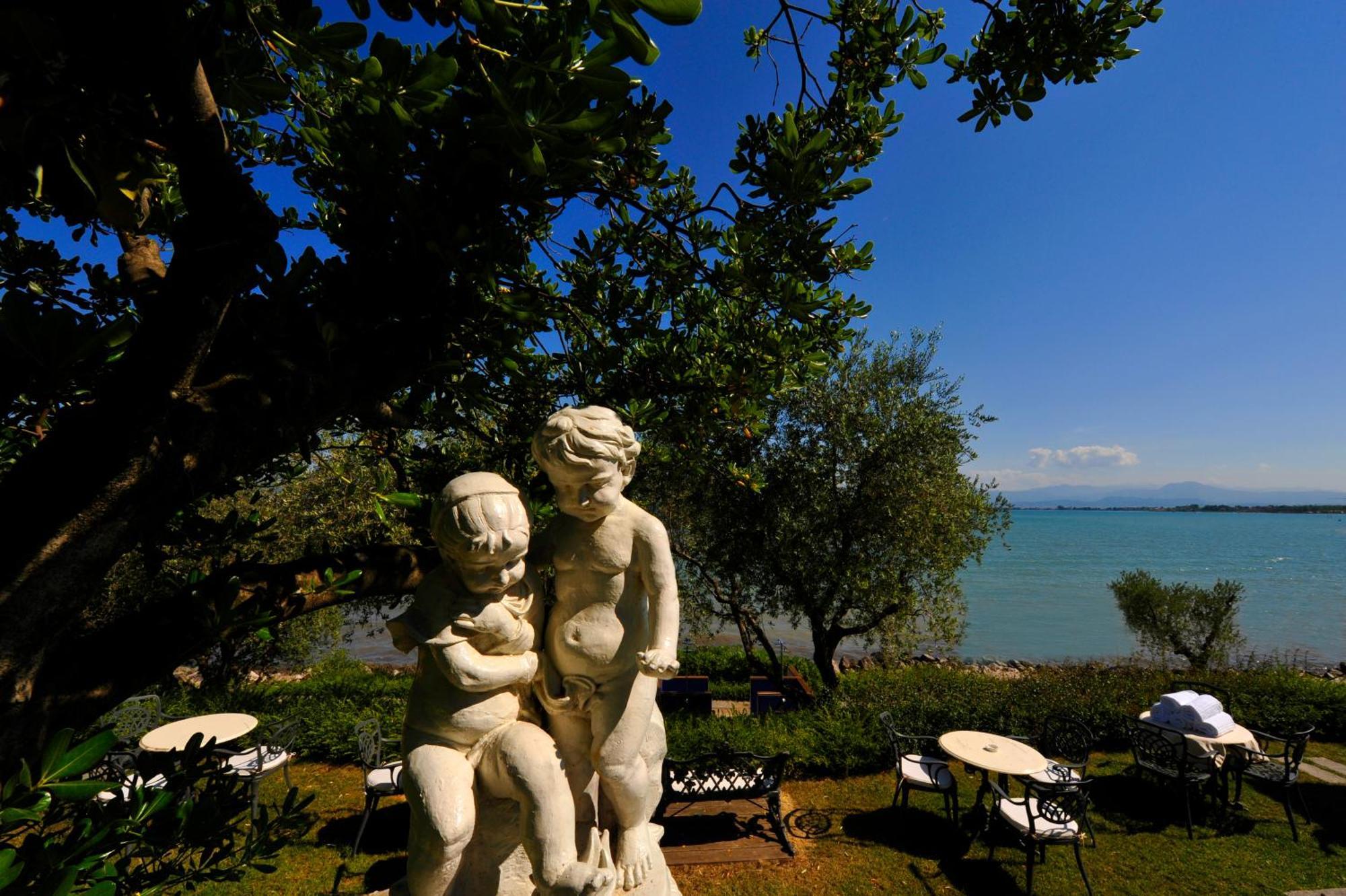Hotel Acquaviva Del Garda Desenzano del Garda Dış mekan fotoğraf