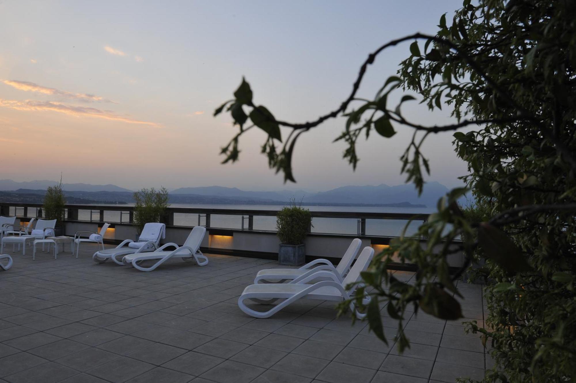 Hotel Acquaviva Del Garda Desenzano del Garda Dış mekan fotoğraf
