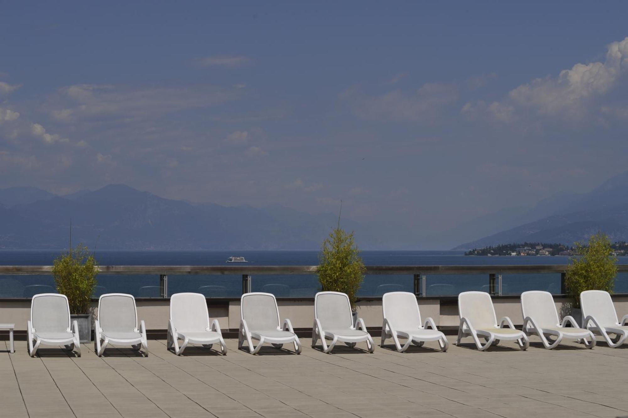 Hotel Acquaviva Del Garda Desenzano del Garda Dış mekan fotoğraf