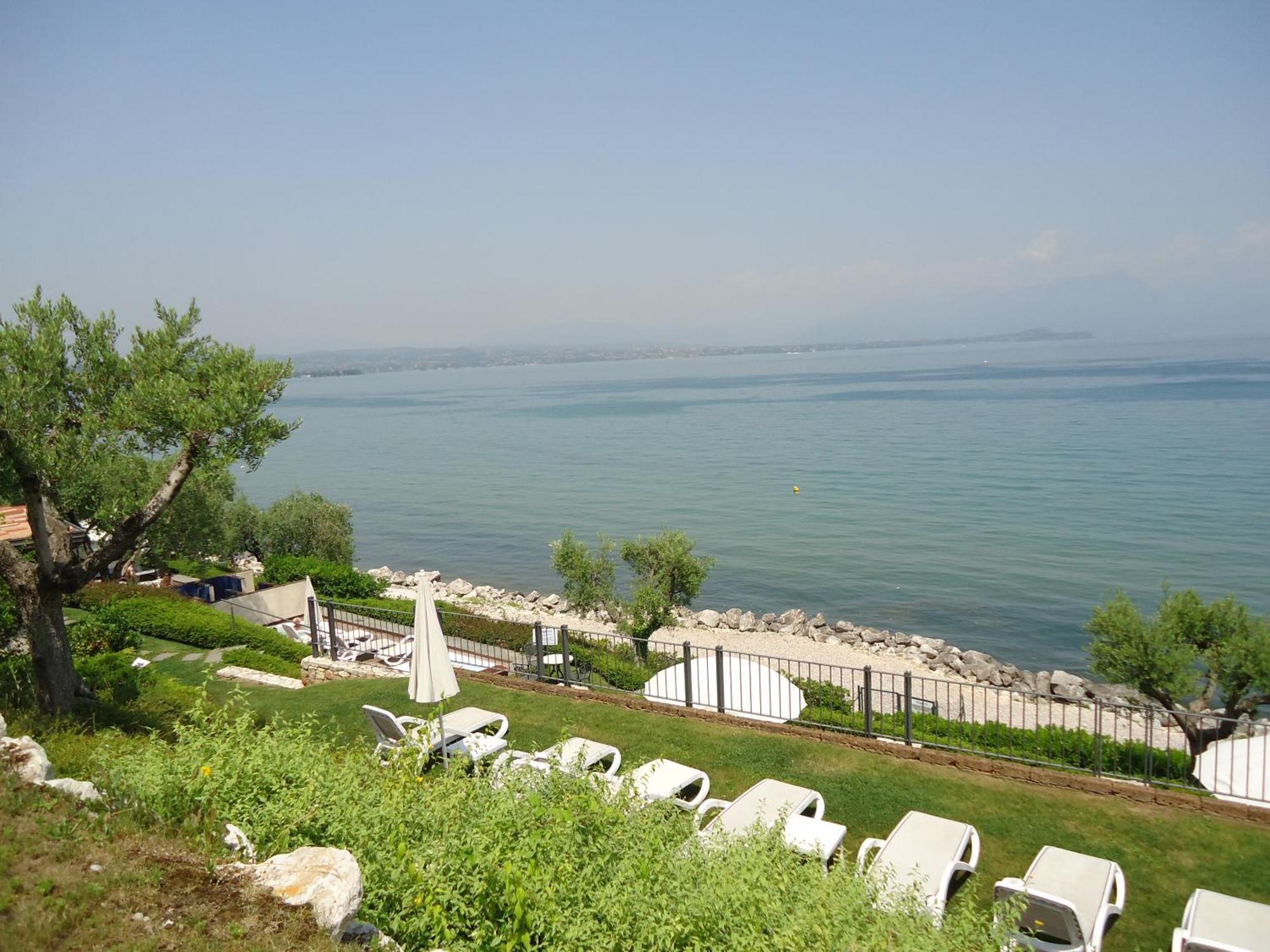 Hotel Acquaviva Del Garda Desenzano del Garda Dış mekan fotoğraf